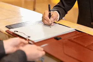 猪尾巴和牛尾巴哪个贵